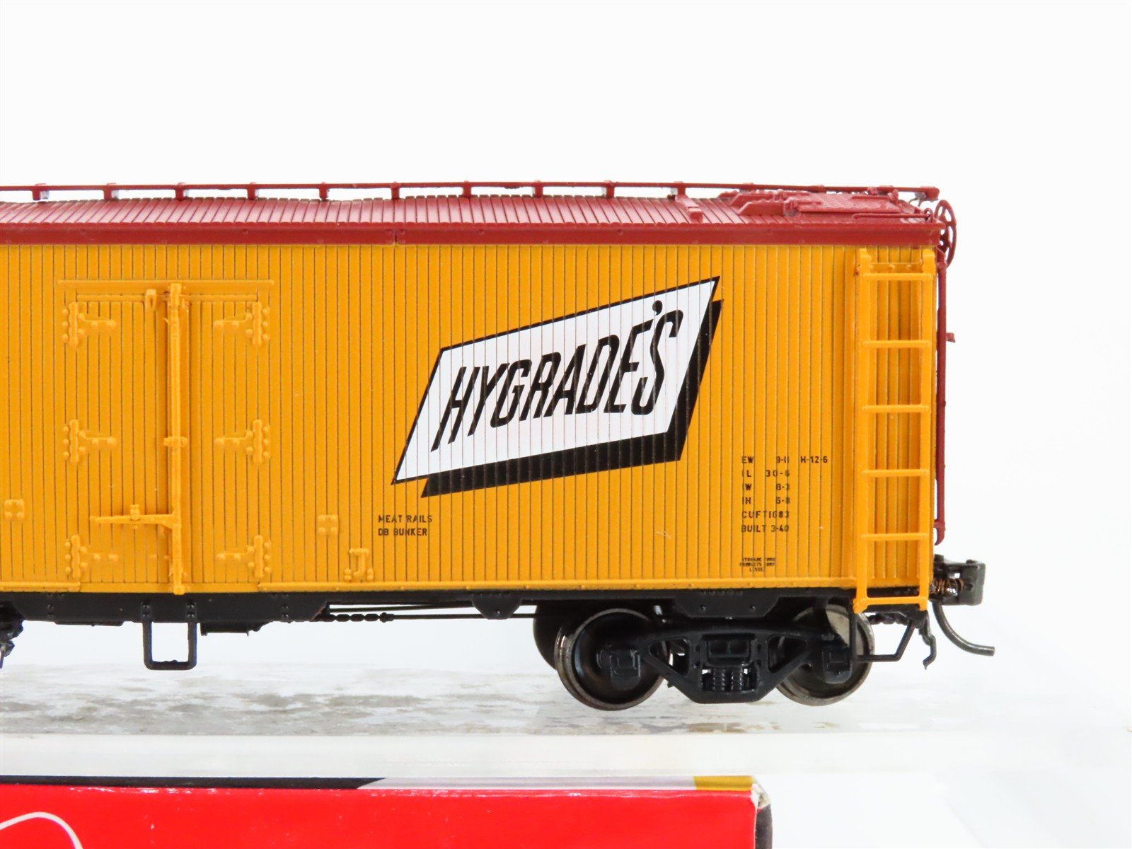 HO Scale Rapido 121011-3 KGNX Hygrade's 37' Meat Reefer #3115