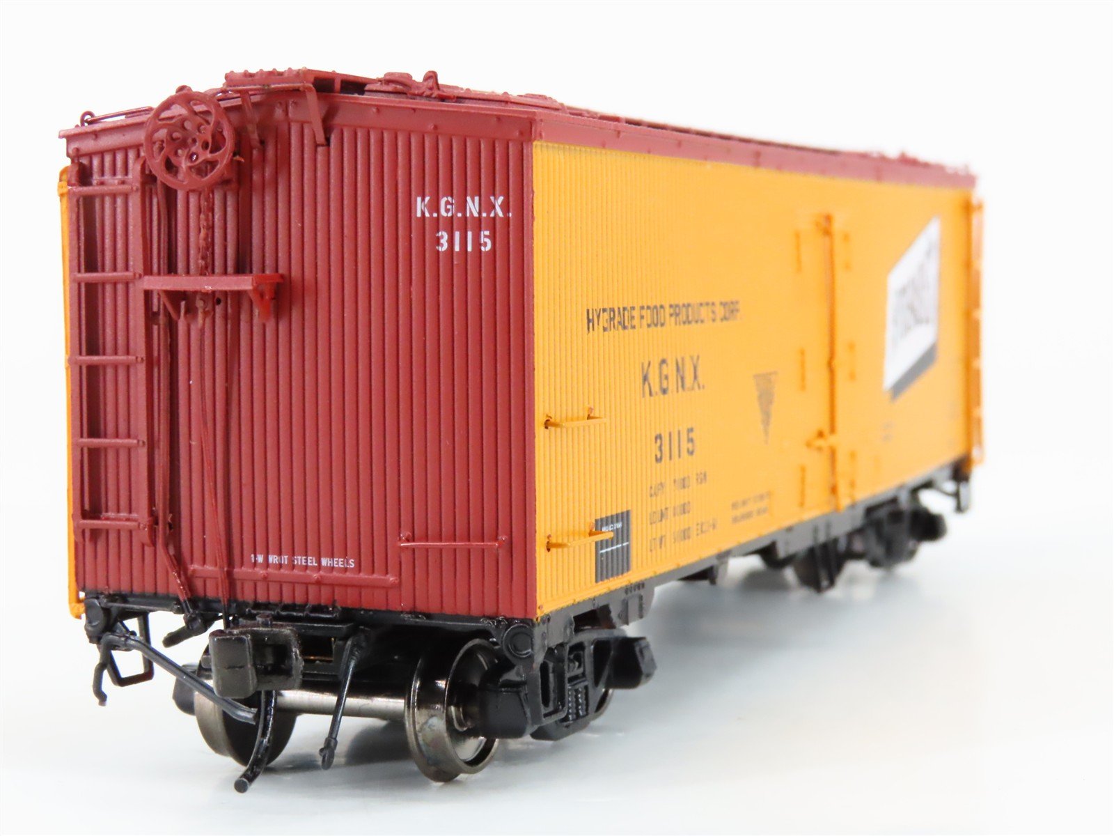 HO Scale Rapido 121011-3 KGNX Hygrade's 37' Meat Reefer #3115