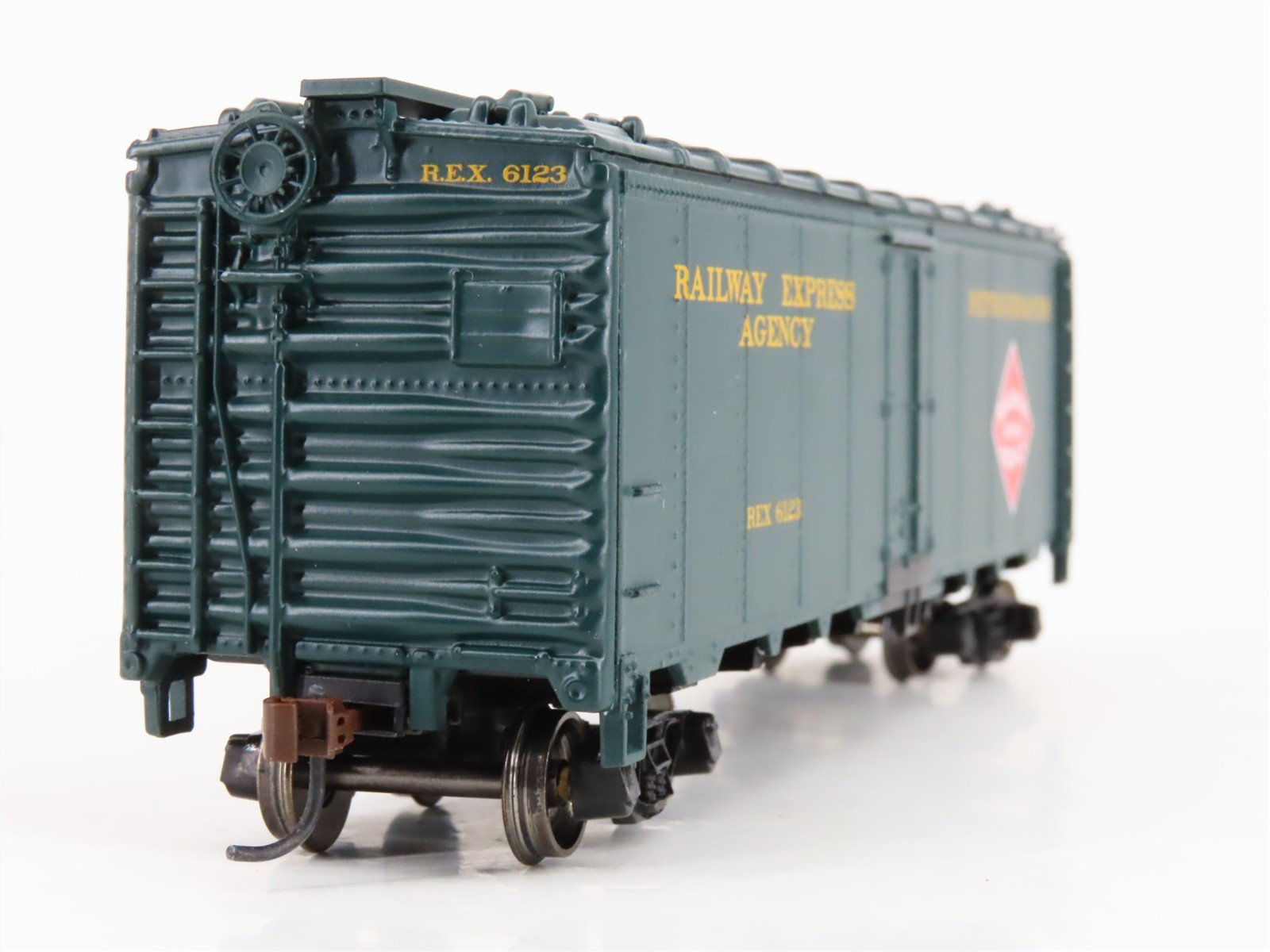HO Scale Athearn 71380 REX Railway Express Agency 40' Steel Reefer #6123