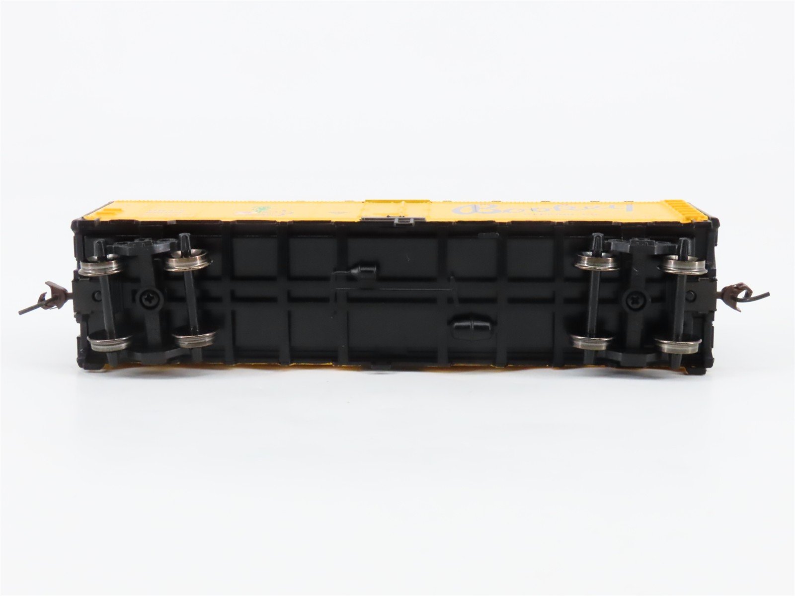 HO Scale Athearn 71327 URTX Bookey Packing Company 40' Steel Reefer #65069