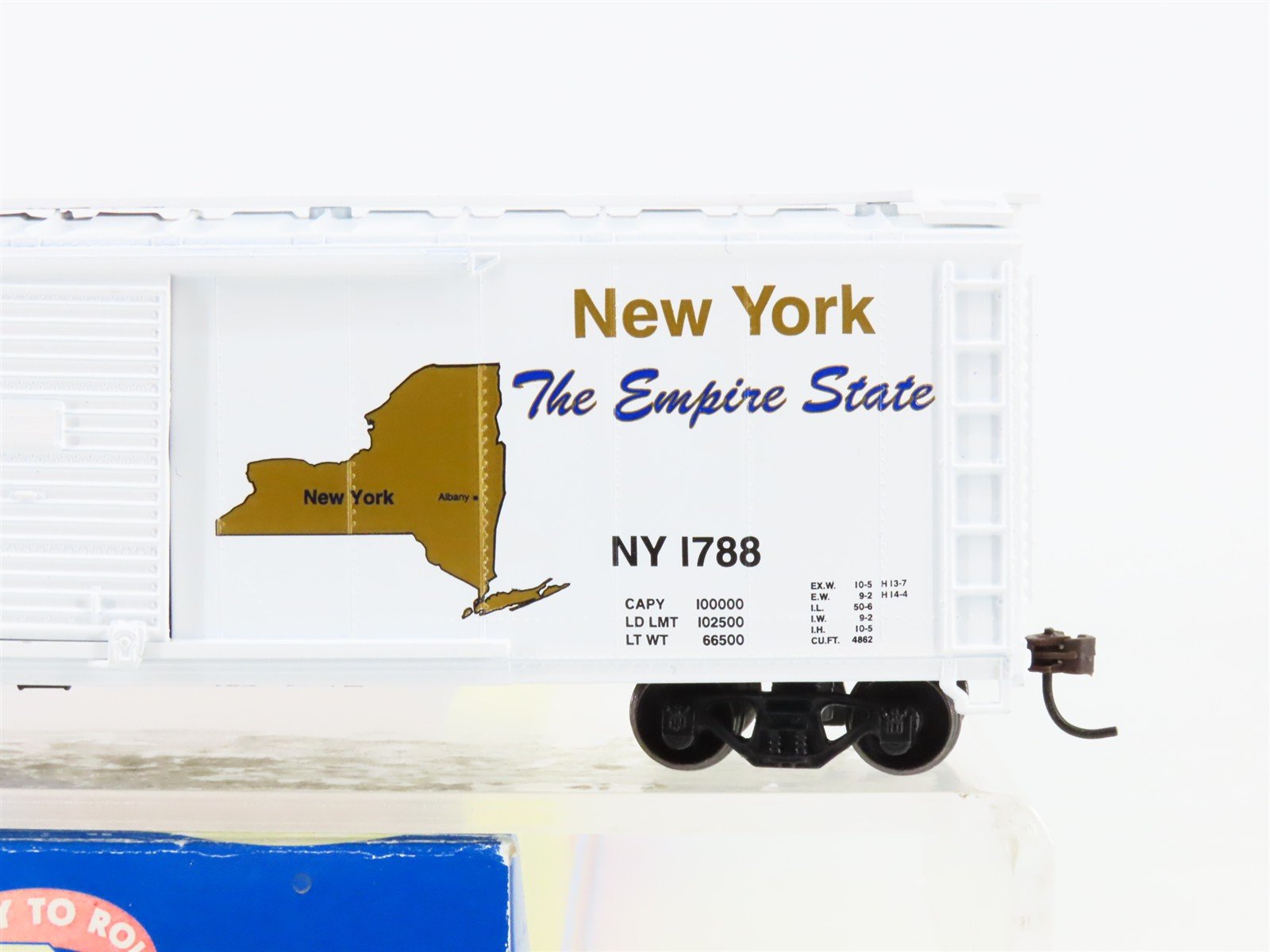HO Scale Athearn 93332 USPS New York 50' Single Door Box Car #1788