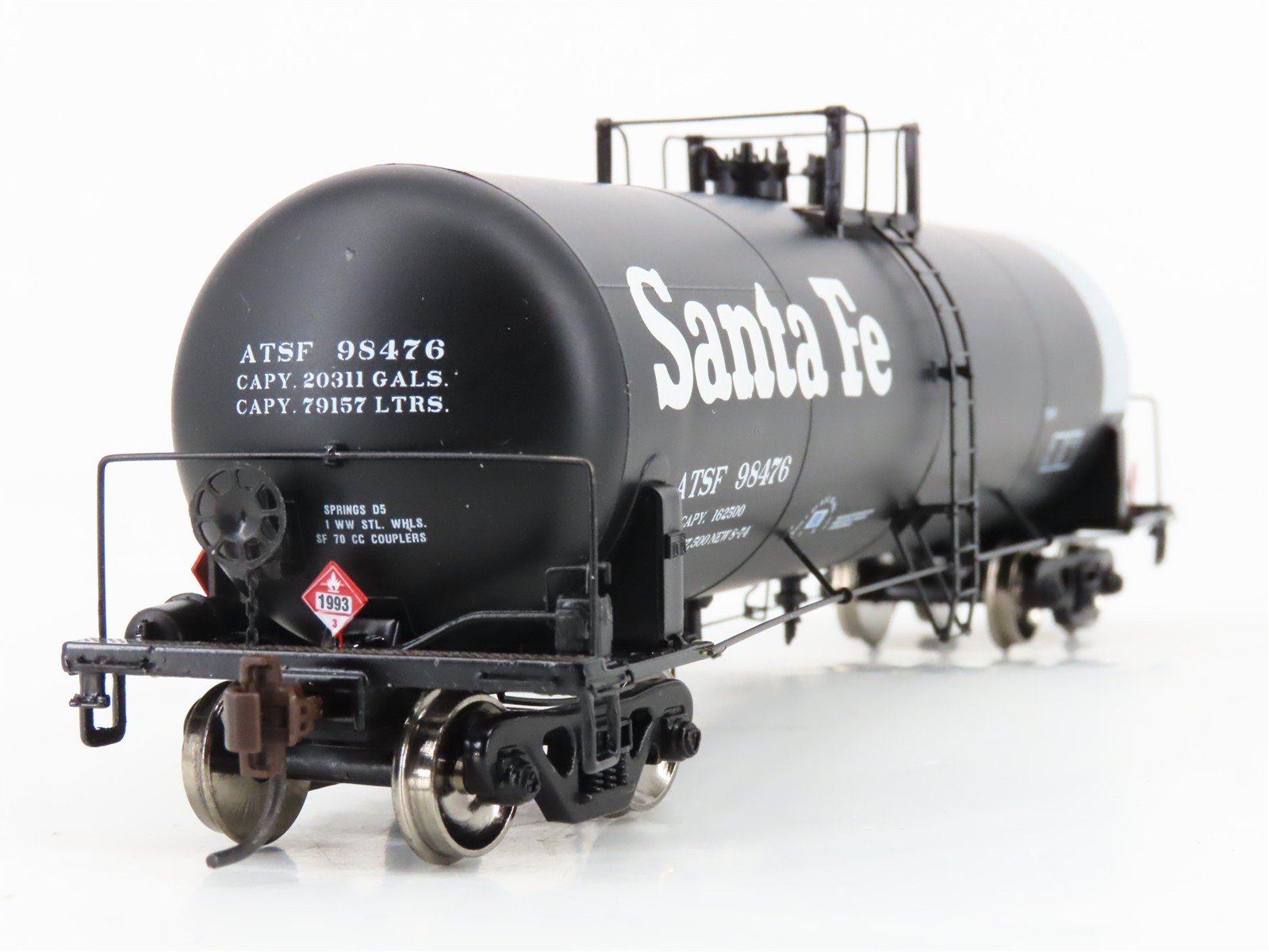 HO Scale Athearn 73901 ATSF Santa Fe Railroad 50' 20,900 Gallon Tank Car #98476