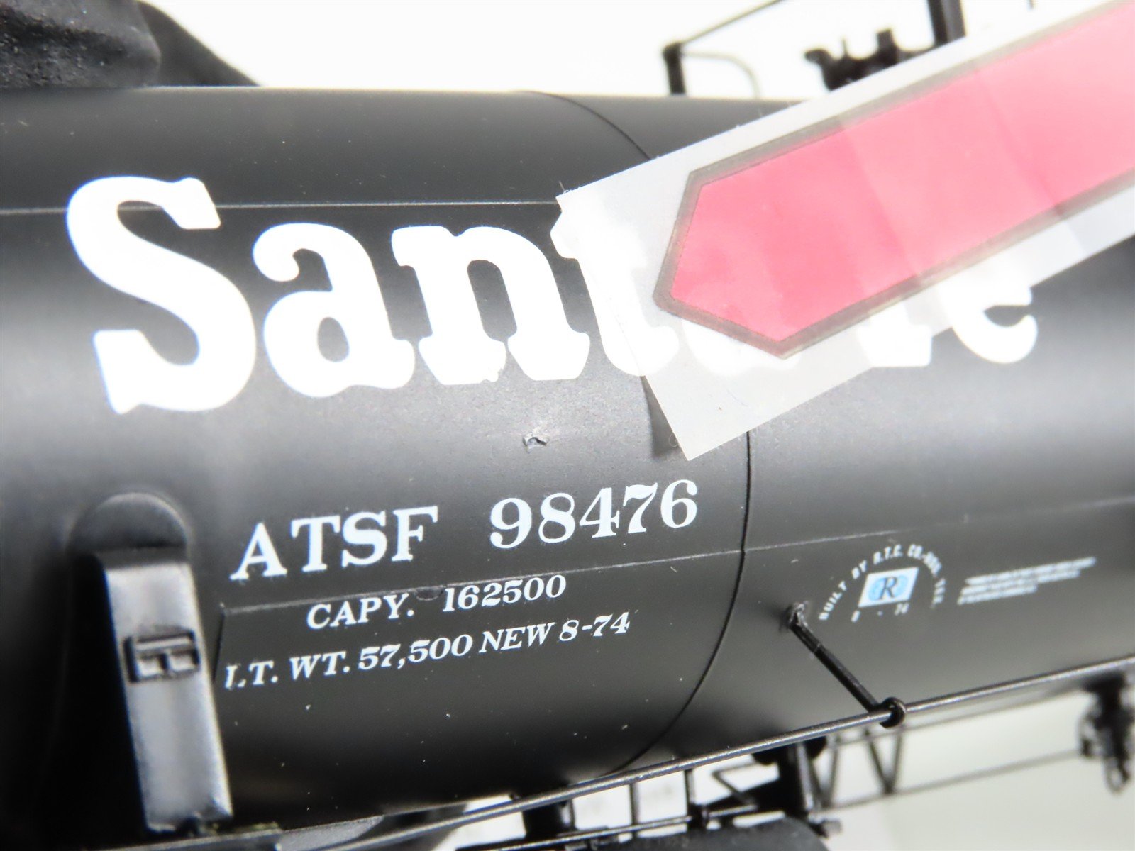 HO Scale Athearn 73901 ATSF Santa Fe Railroad 50' 20,900 Gallon Tank Car #98476