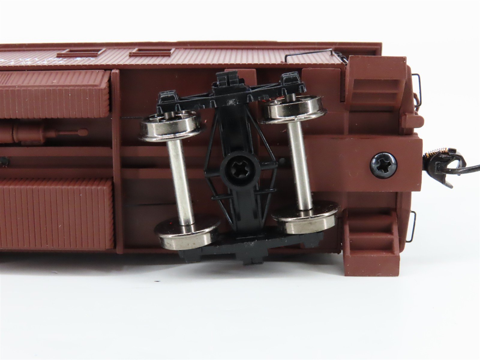 HO Scale Walthers Proto 920-103202 ATSF Santa Fe Railroad 30' Wood Caboose #1334