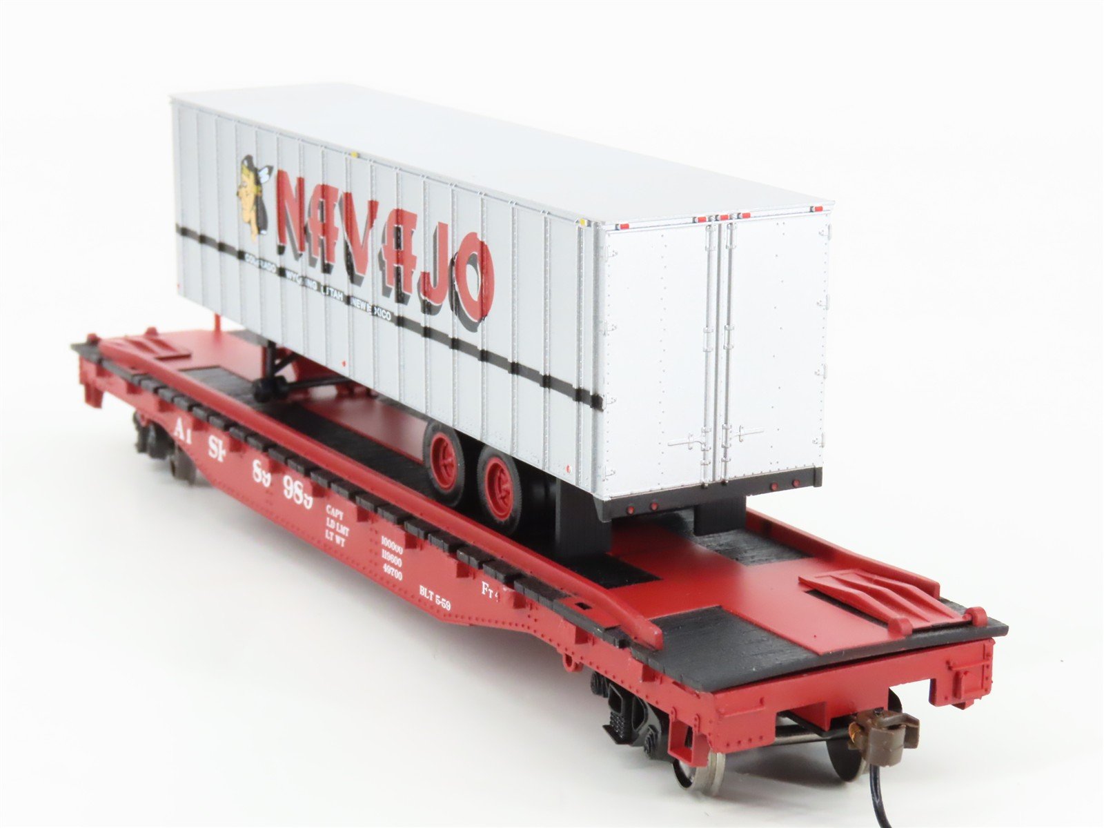 HO Bachmann Silver Series 16701 ATSF TOFC Flat Car #89989 w/ Navajo Trailer