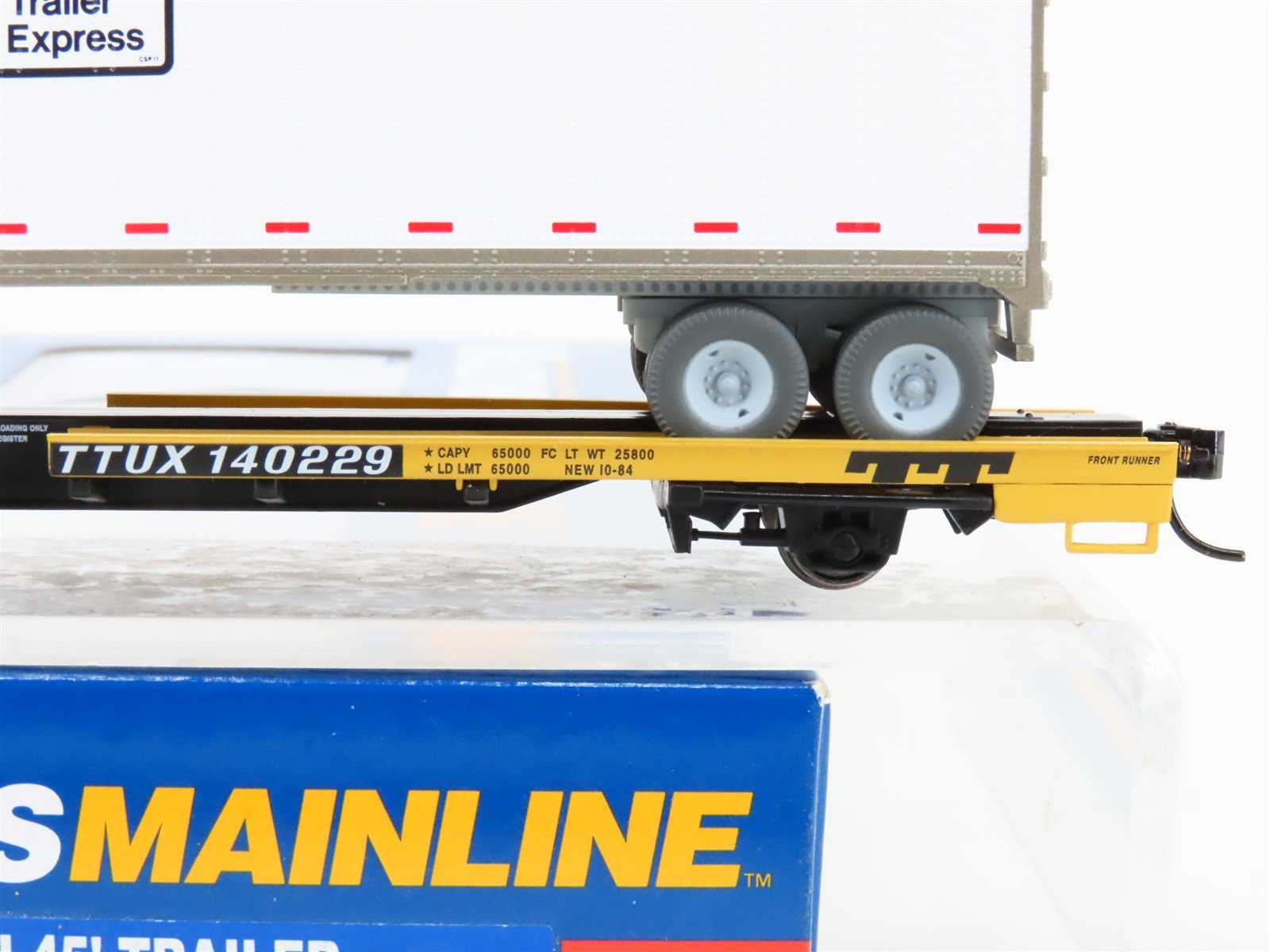 HO Walthers Mainline 910-5006 TTUC 50' Front Runner #140229 w/ TOTE Trailer