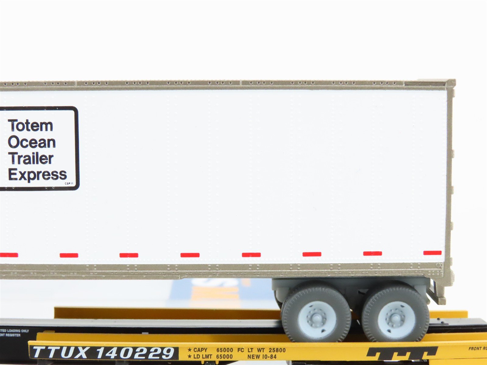 HO Walthers Mainline 910-5006 TTUC 50' Front Runner #140229 w/ TOTE Trailer
