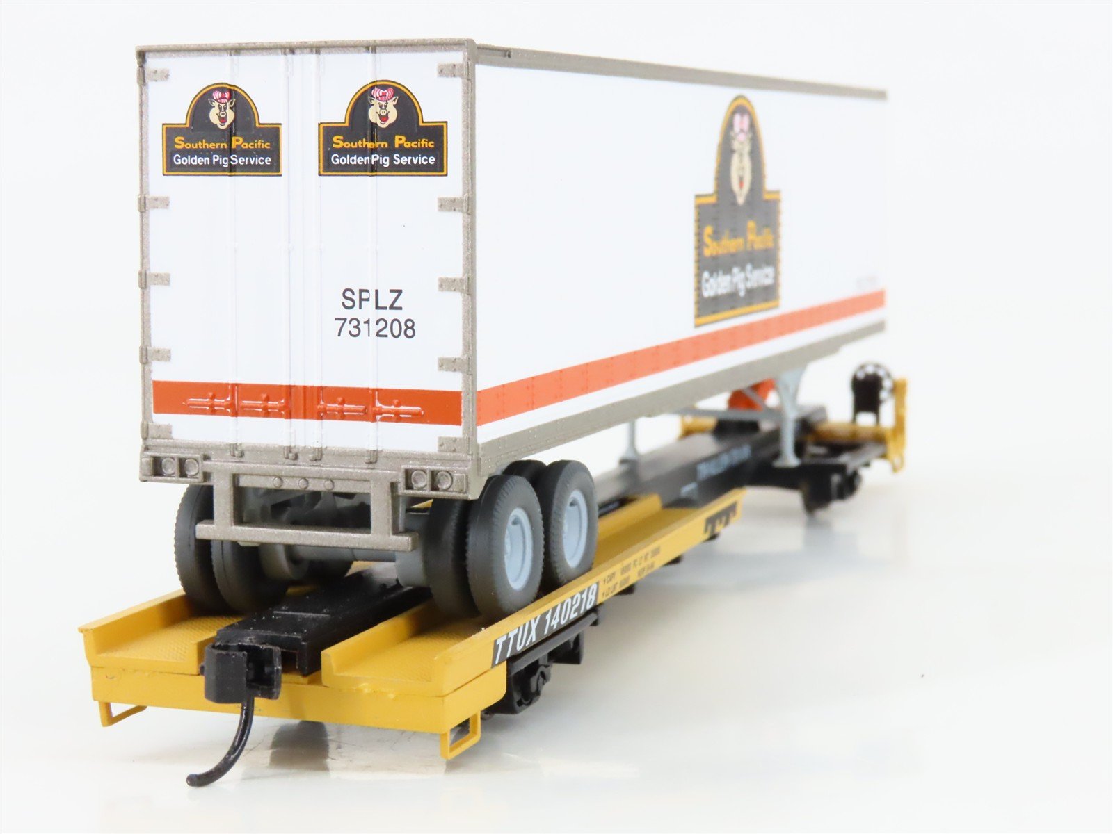 HO Scale Walthers Mainline 910-5005 TTUX 50' Front Runner #140218 w/ SP Trailer
