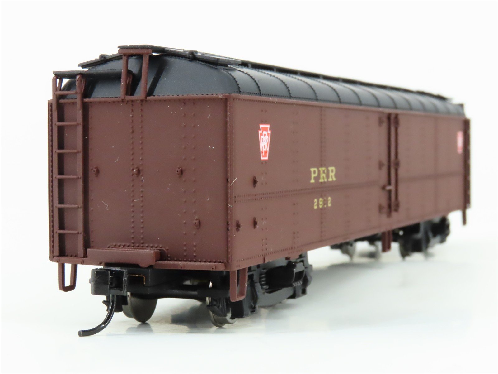 HO Scale Walthers 932-5883 PRR Pennsylvania Railroad Express Reefer #2912