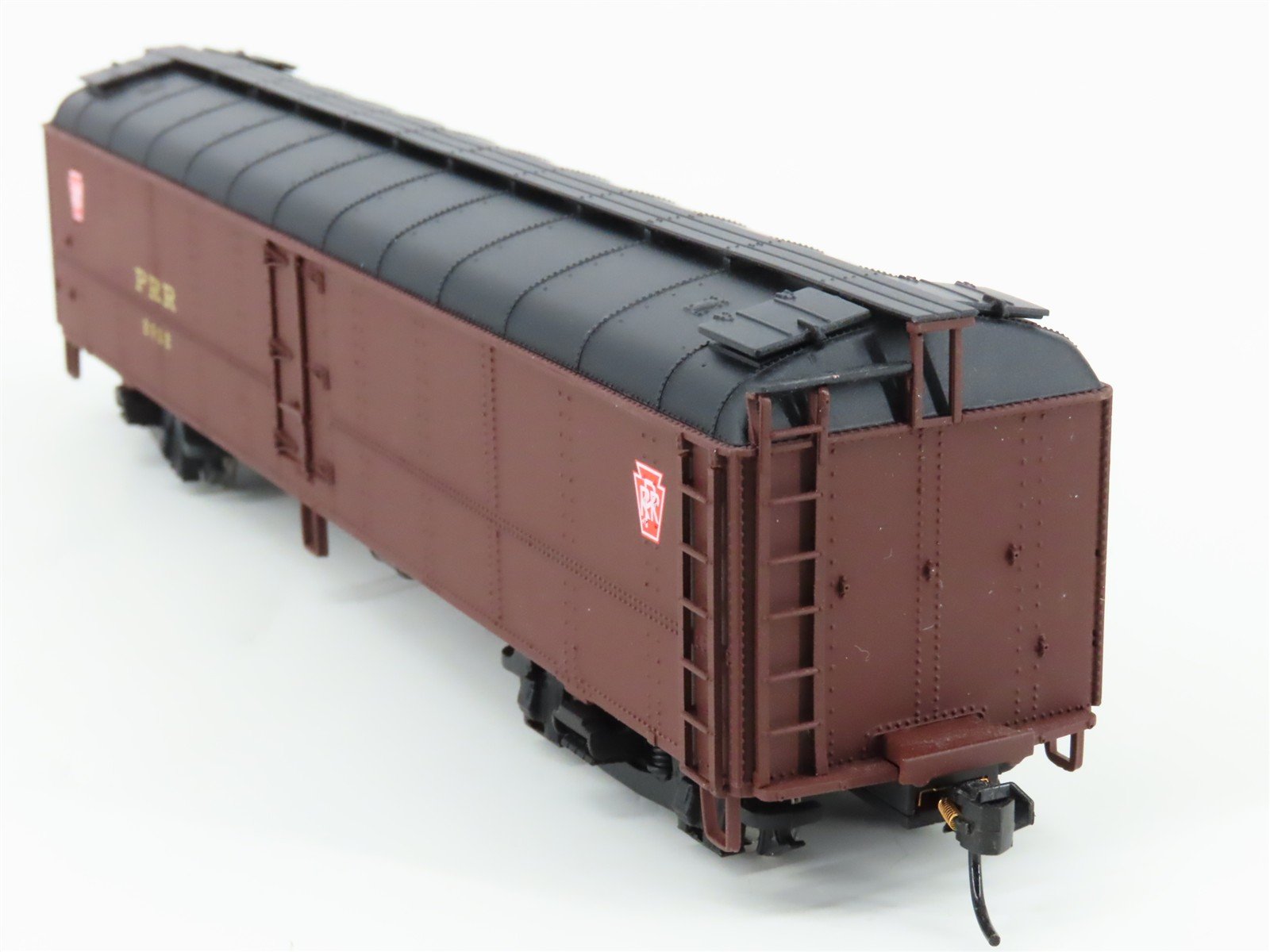 HO Scale Walthers 932-5883 PRR Pennsylvania Railroad Express Reefer #2912