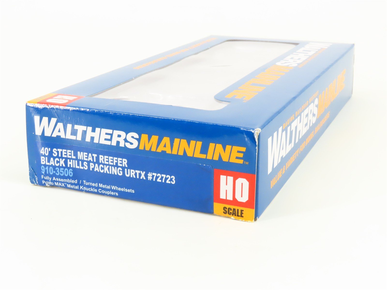 HO Scale Walthers Mainline 910-3506 URTX Black Hills Packing 40' Reefer #72723