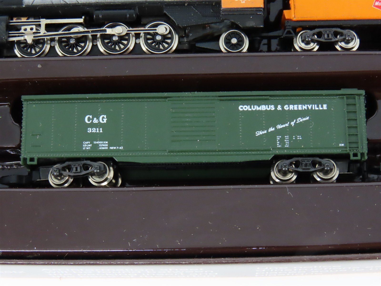 Z Scale Marklin Mini-Club 8139 MILW Milwaukee Road 2-8-2- Steam Freight Set