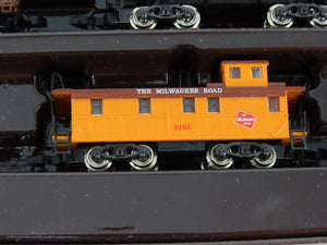 Z Scale Marklin Mini-Club 8139 MILW Milwaukee Road 2-8-2- Steam Freight Set
