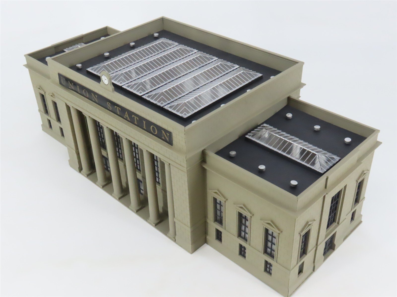 HO 1/87 Scale Walthers Cornerstone Union Station Building - Assembled