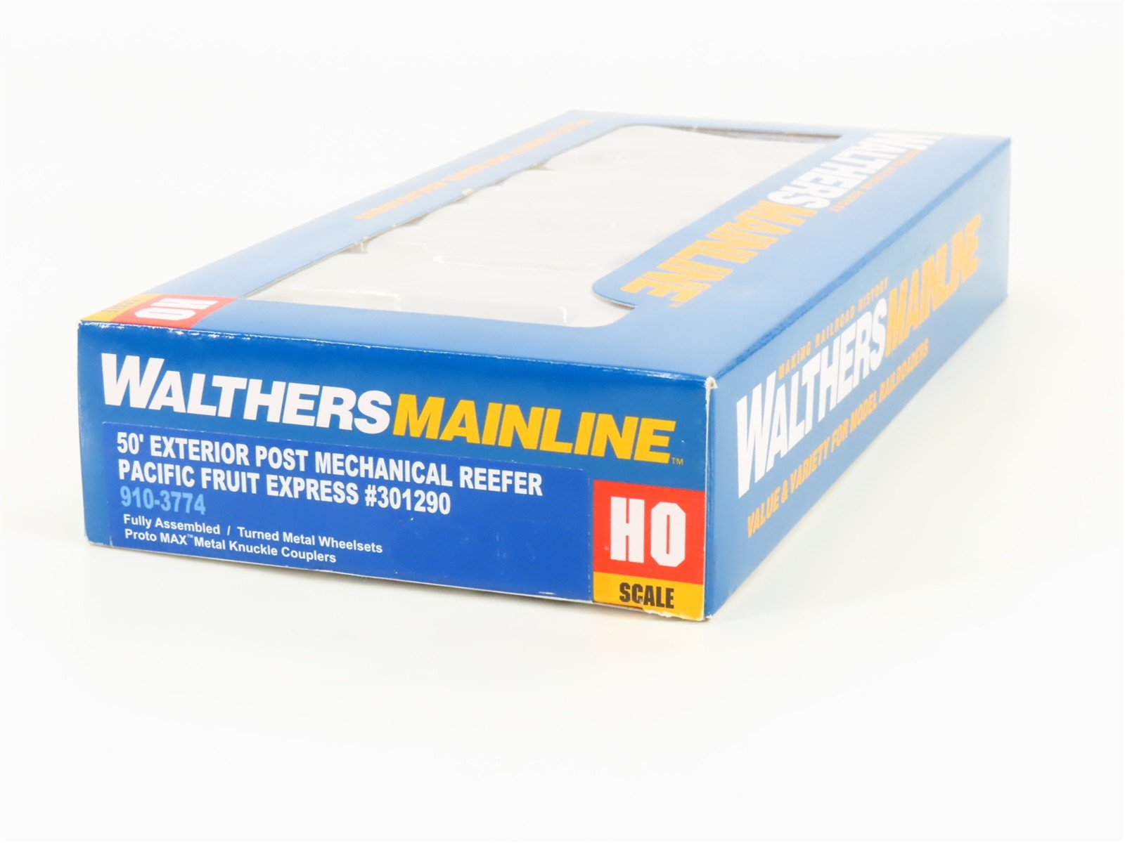 HO Scale Walthers 910-3774 PFE Pacific Fruit Express 50' Mech Reefer #301290