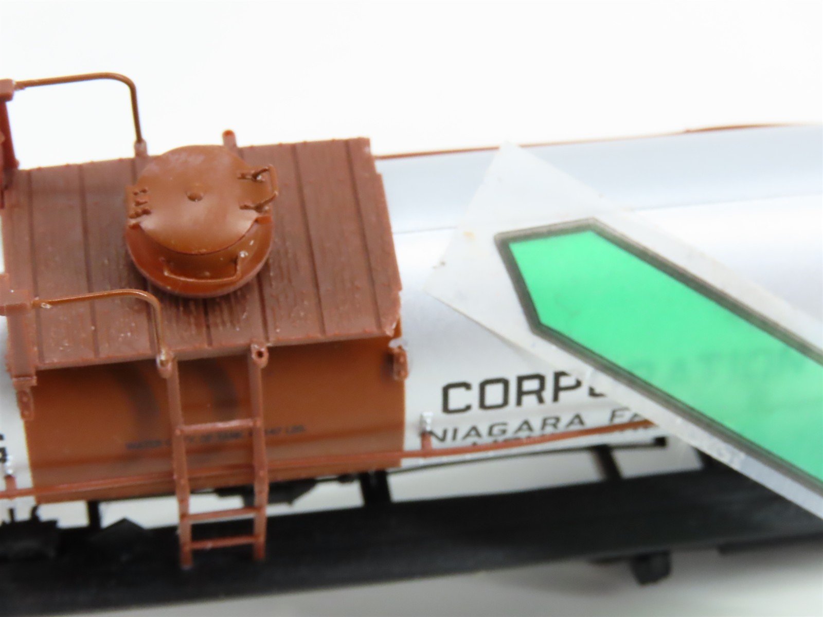 HO Broadway Limited BLI 6176 MONX, EBGX, SACX, & NSX Chlorine Tank Cars 4-Pack