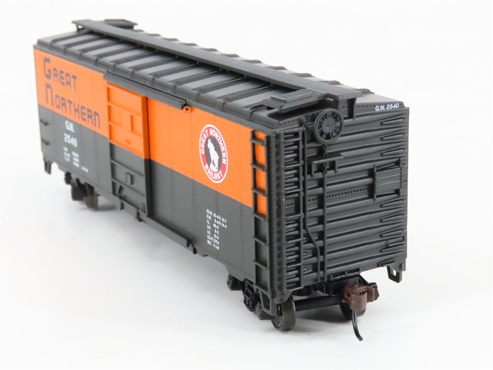 HO Scale Athearn 7001 GN Great Northern 40' Single Door Steel Box Car #2540