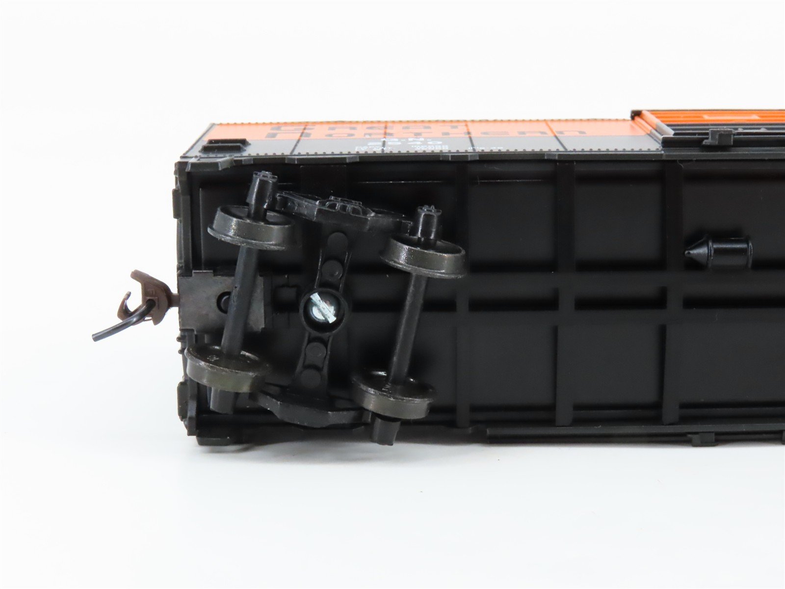 HO Scale Athearn 7001 GN Great Northern 40' Single Door Steel Box Car #2540