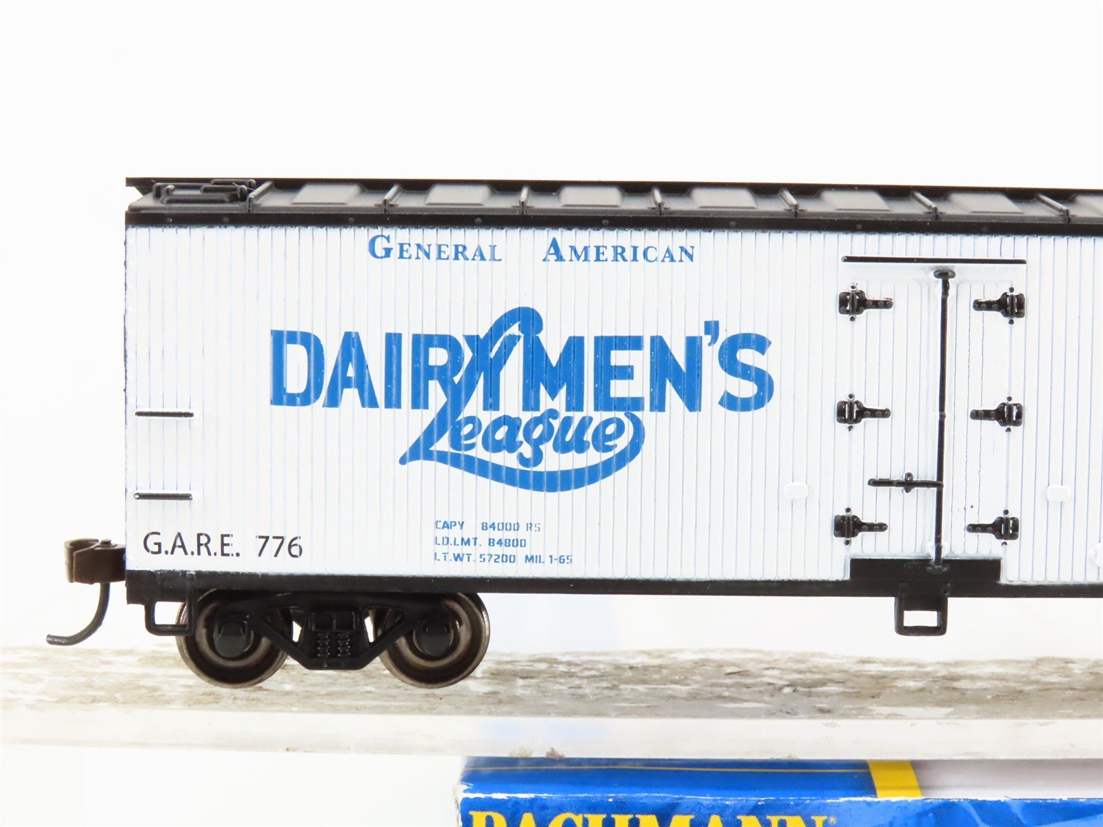 HO Scale Bachmann Silver 19810 GARE Dairymen's League 40' Wood-Side Reefer #776