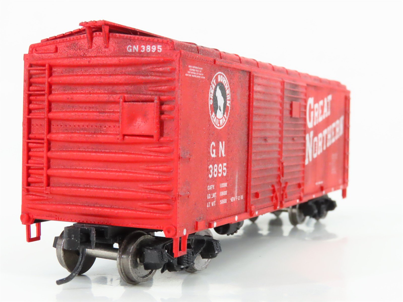 LOT of 2 HO Scale Bowser GN Great Northern Red 40' Box Cars - 1 Car Weathered