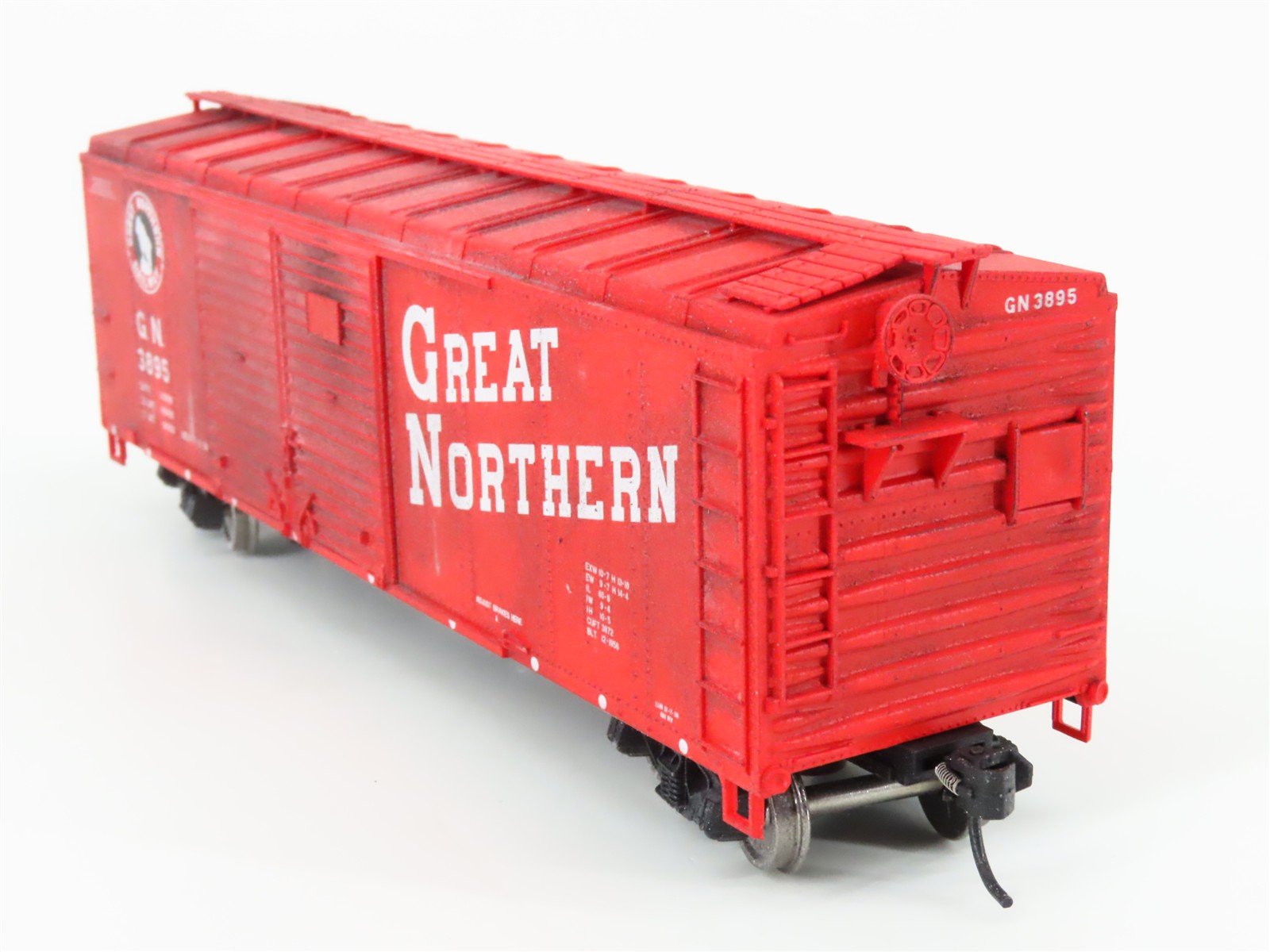 LOT of 2 HO Scale Bowser GN Great Northern Red 40' Box Cars - 1 Car Weathered