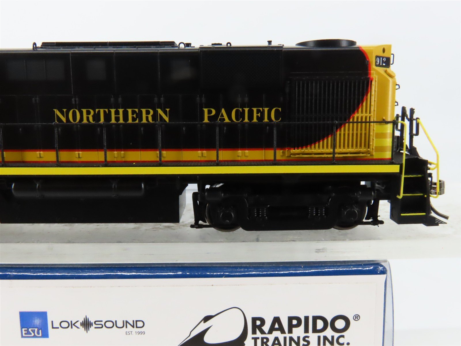 HO Scale Rapido 31580 NP Northern Pacific ALCO RS-11 Diesel #912 w/ DCC & Sound