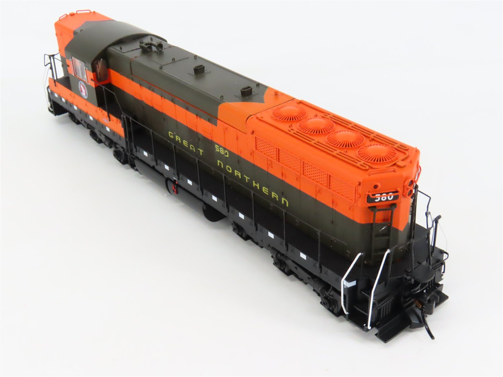 HO Broadway Limited BLI 5807 GN Great Northern EMD SD9 Diesel #580 - Paragon3