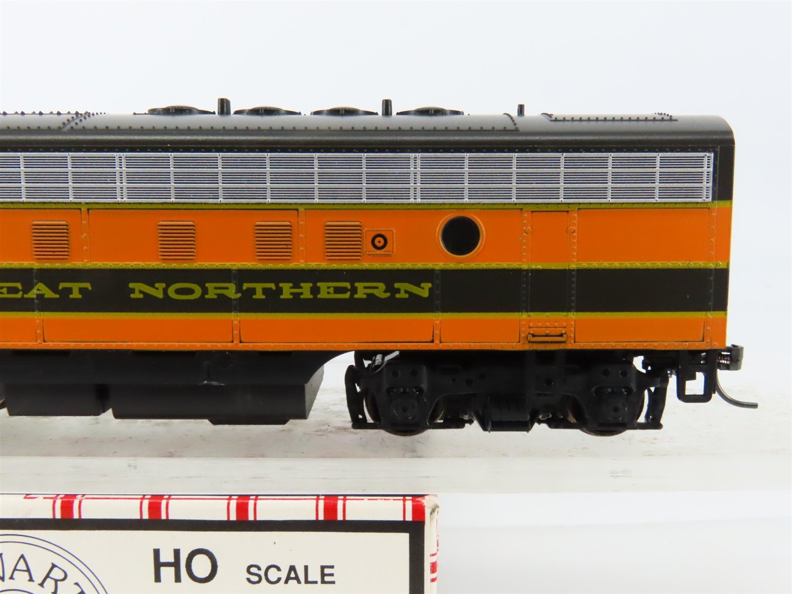 HO Stewart 8470 GN Great Northern EMD F3A Ph. IV Diesel No# - DCC ONLY w/ Sound