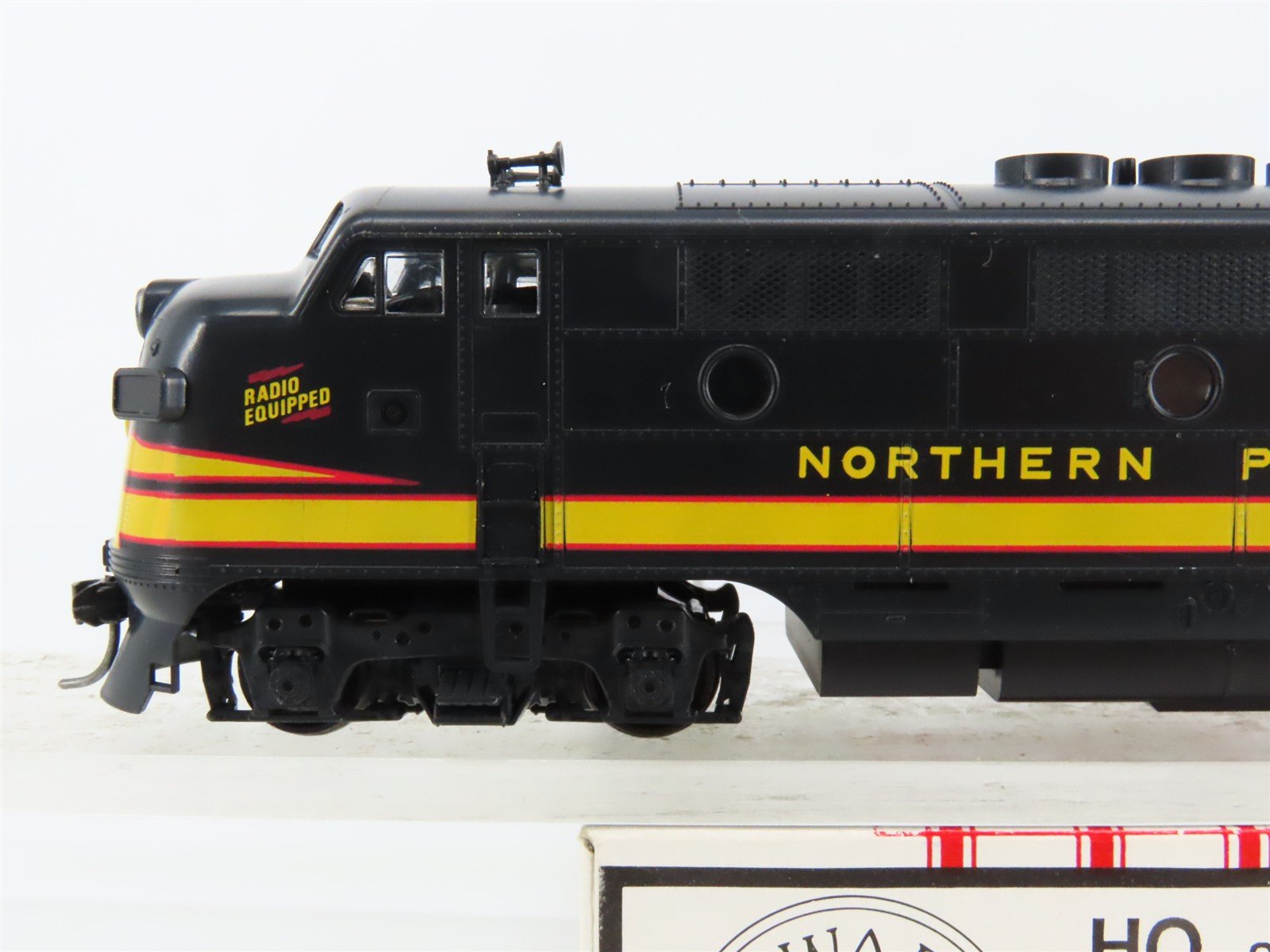 HO Scale Stewart 8090 NP Northern Pacific EMD F3A Ph. I Diesel No# w/DCC & Sound