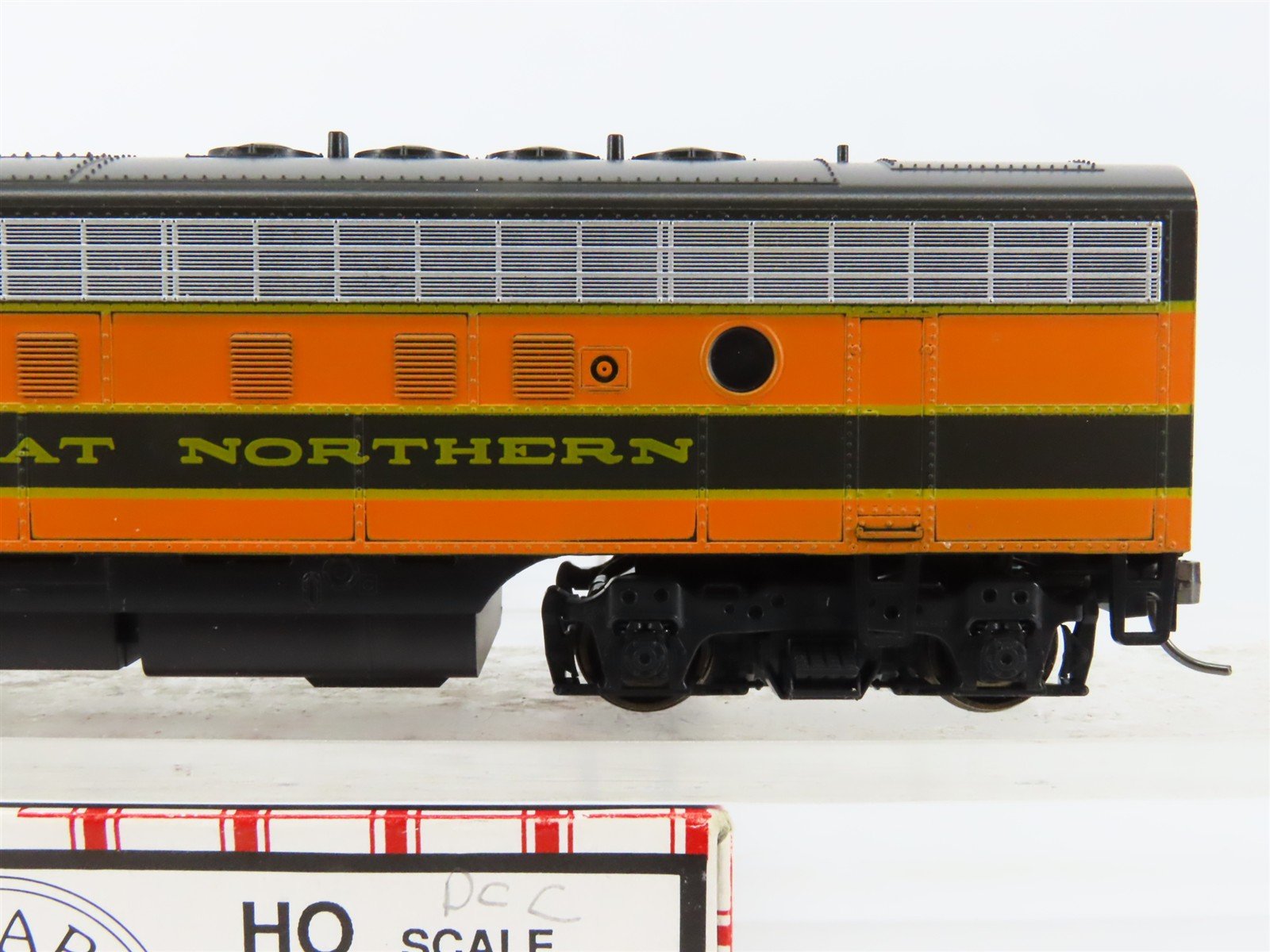 HO Stewart 8470 GN Great Northern EMD F3A Ph. IV Diesel No# - DCC ONLY w/ Sound