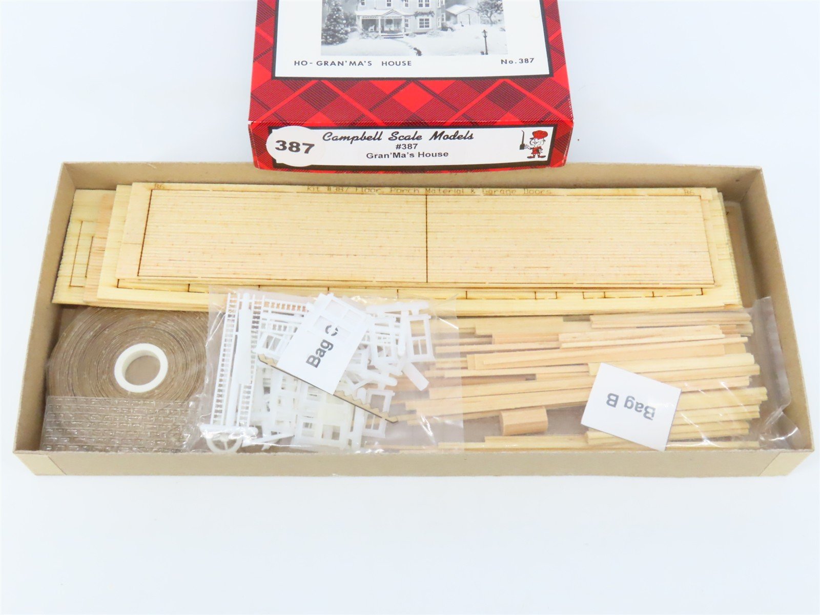 HO 1/87 Scale Campbell Scale Models Kit #387 Gran'Ma's House