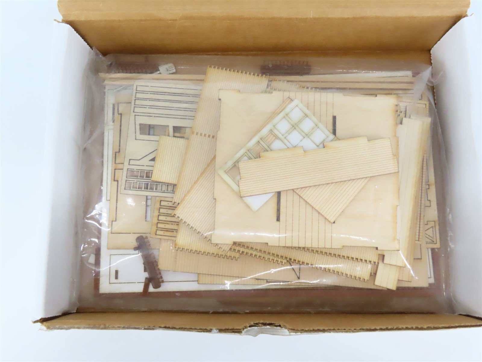 HO 1/87 Scale Monroe Models Laser-Cut Kit #2224.GN Touhey Grain Elevator
