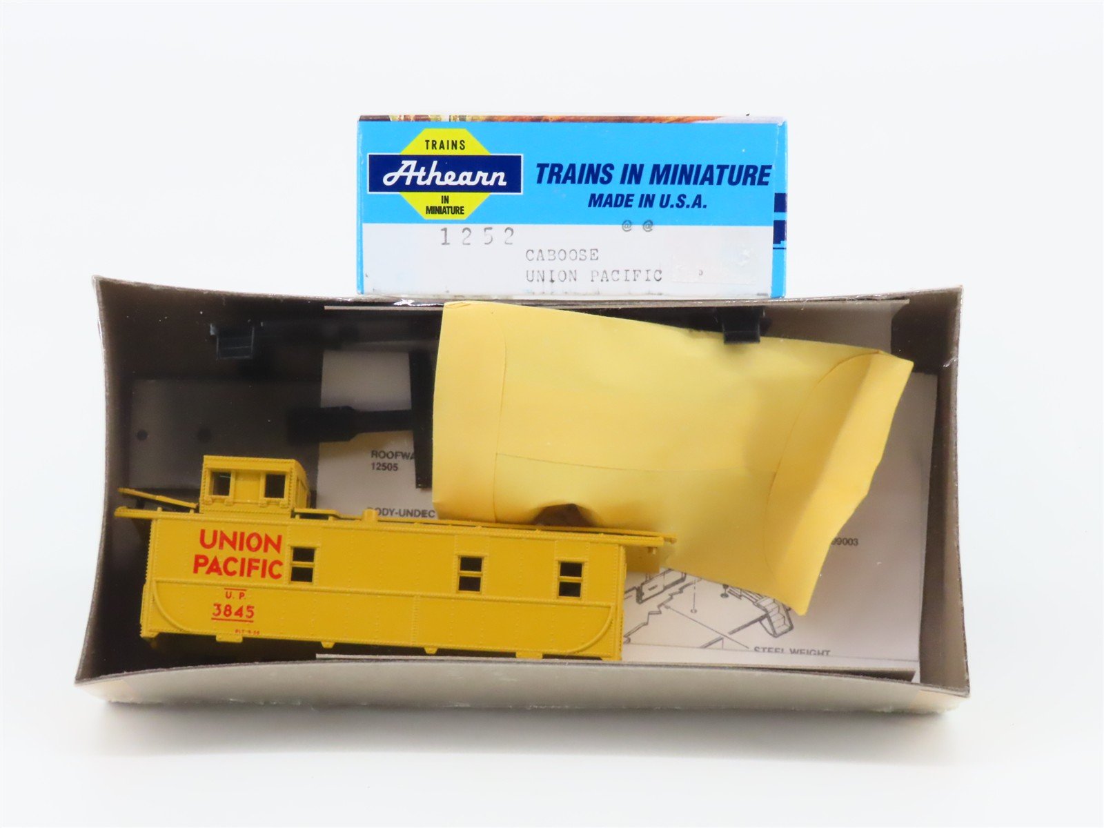 HO Scale Athearn Kit #1252 UP Union Pacific Offset Cupola Caboose #3845 - SEALED