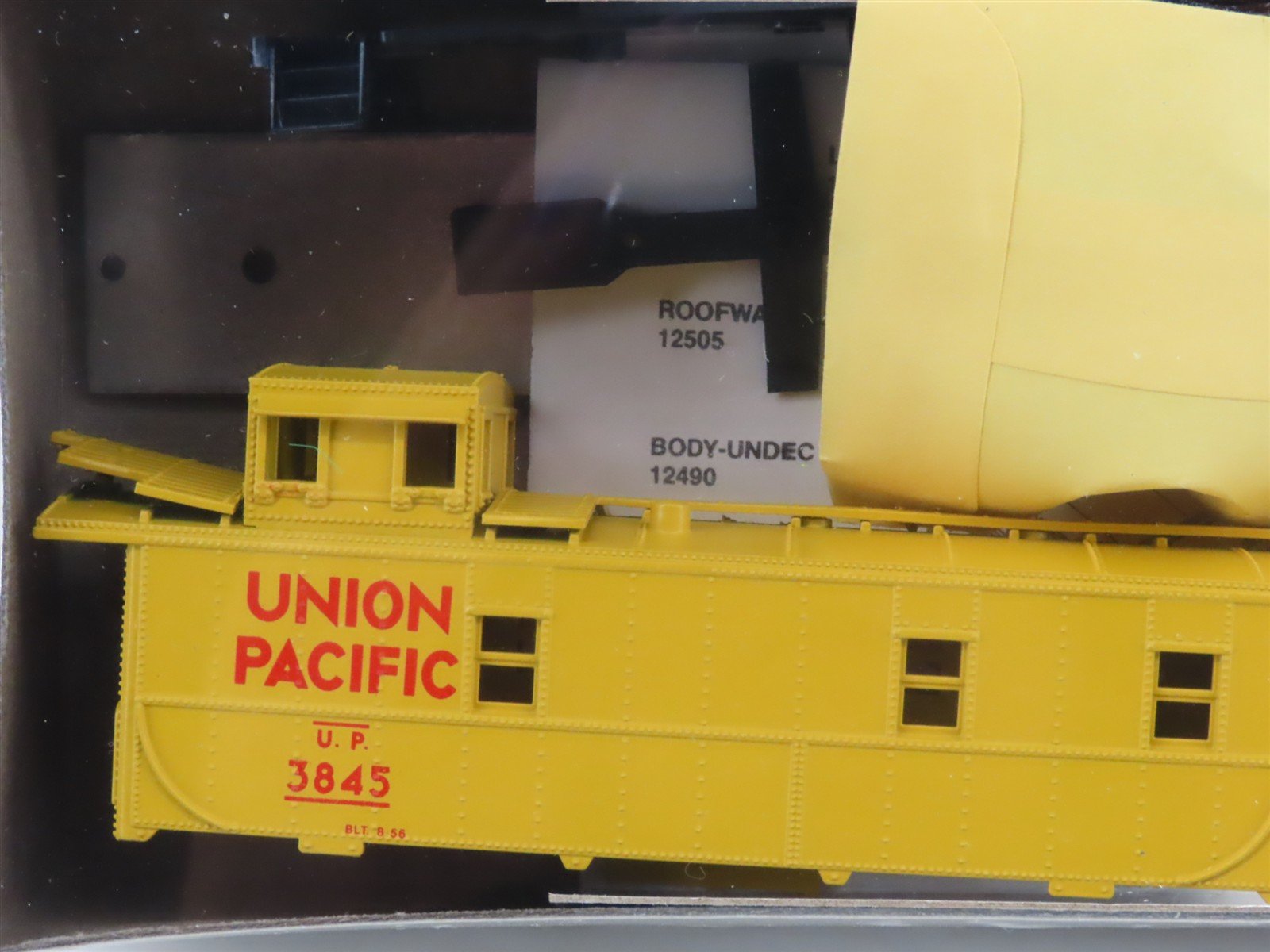 HO Scale Athearn Kit #1252 UP Union Pacific Offset Cupola Caboose #3845 - SEALED