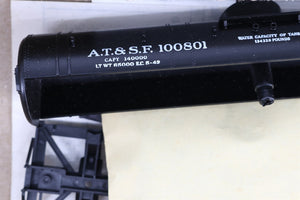 LOT of 6 HO Athearn Kits ATSF Santa Fe Reefer, Tank Cars, Stock Car & Cabooses
