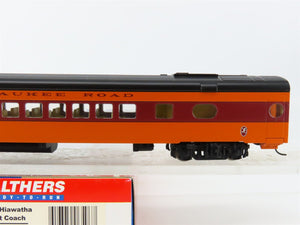 HO Walthers 932-9200 MILW 1955 Twin Cities Hiawatha 52-Seat Coach Passenger Car