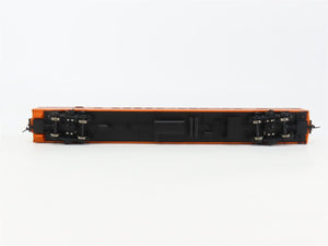 HO Walthers 932-9200 MILW 1955 Twin Cities Hiawatha 52-Seat Coach Passenger Car