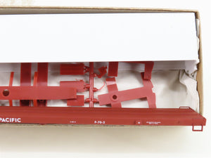 HO Scale Accurail Kit 9113 UP Union Pacific 89' Flat Car #53690 w/ Trailers