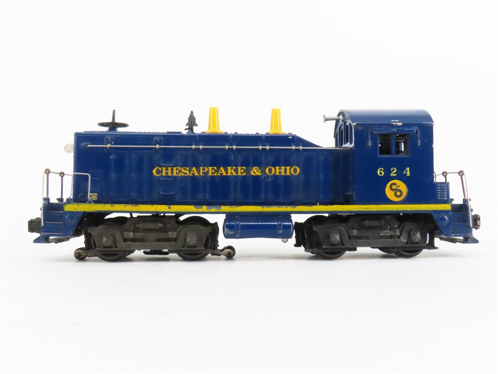 O Gauge 3-Rail Lionel Postwar 624 C&O Chesapeake & Ohio EMD NW2 Diesel Switcher