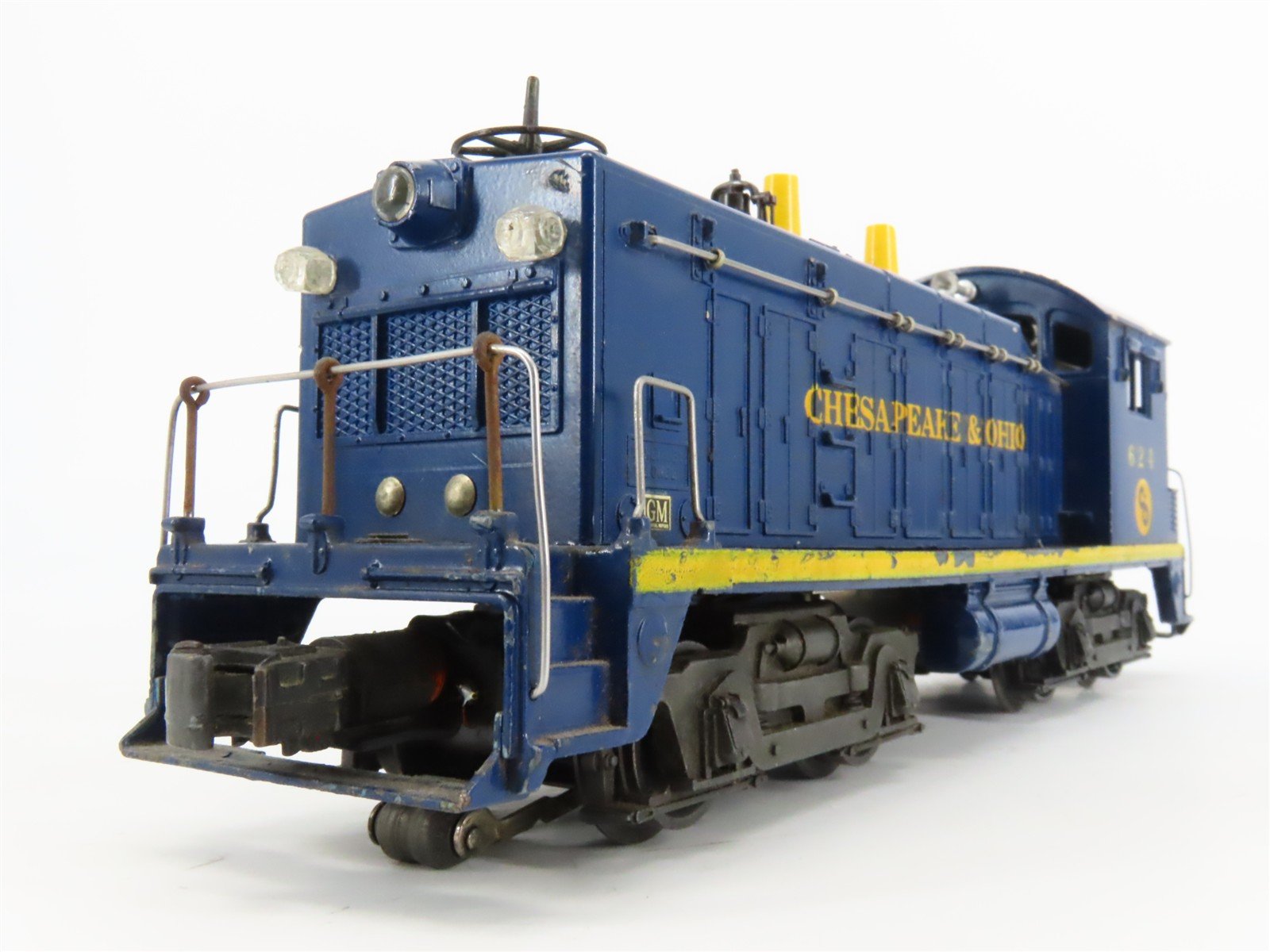 O Gauge 3-Rail Lionel Postwar 624 C&O Chesapeake & Ohio EMD NW2 Diesel Switcher