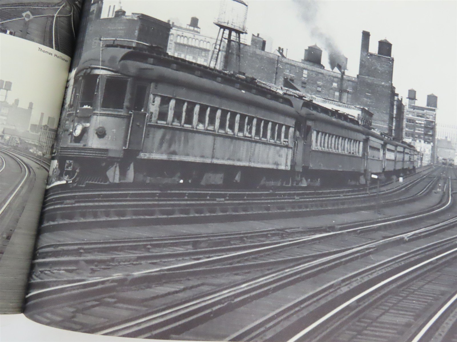 Aurora 'N' Elgin by James D. Johnson ©1965 SC Booklet