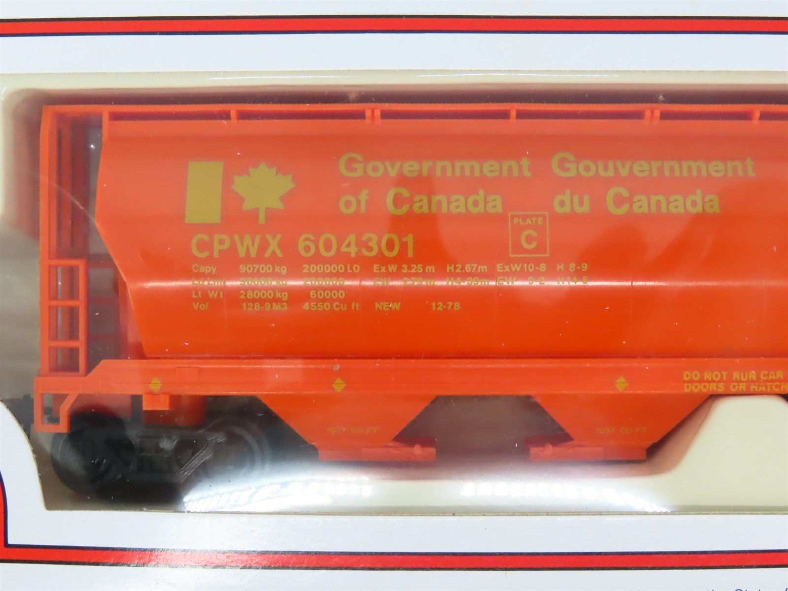 LOT of 3 HO Scale Bachmann 76901 CPWX Government of Canada 4-Bay Hoppers #604301