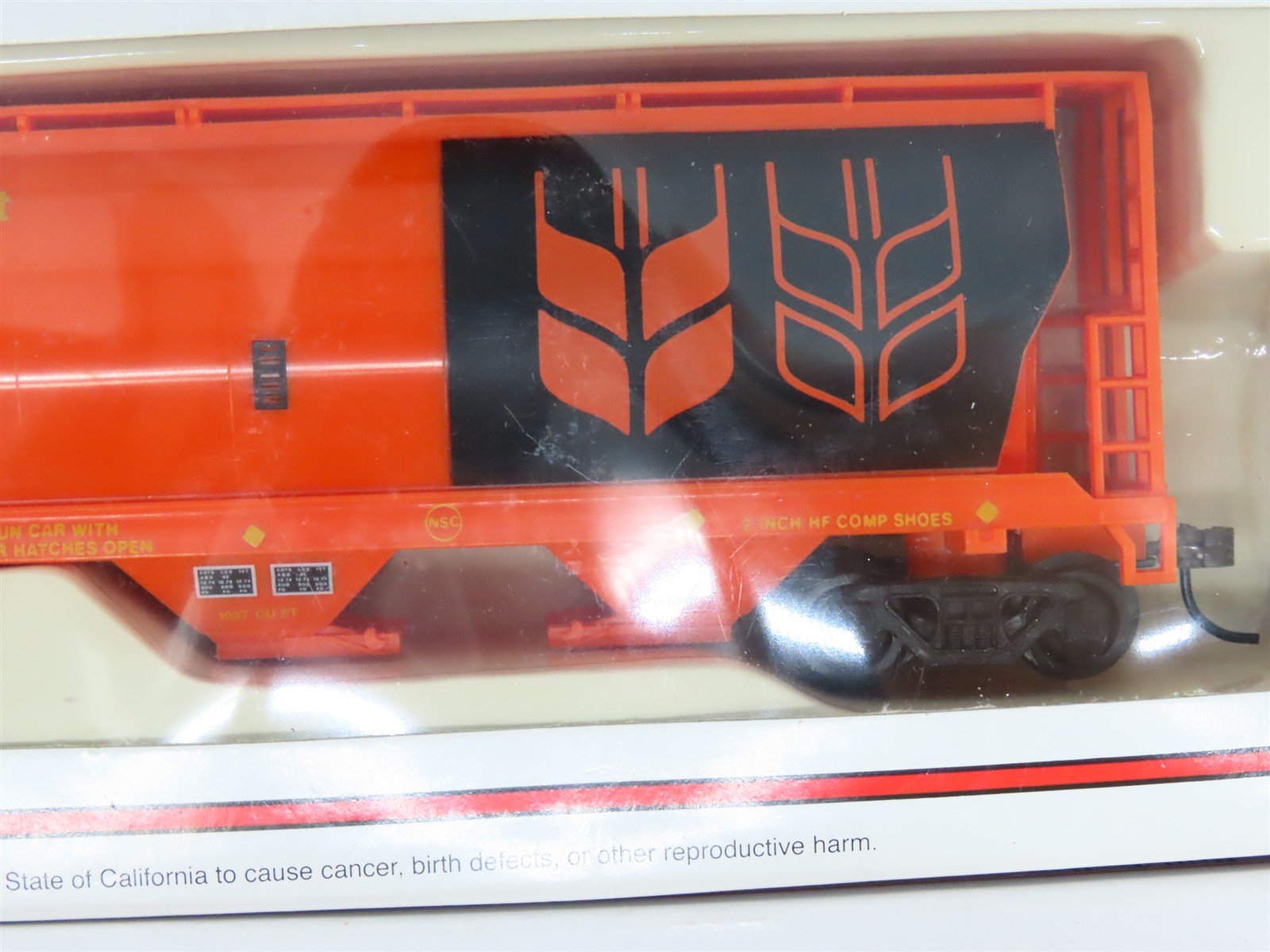 LOT of 3 HO Scale Bachmann 76901 CPWX Government of Canada 4-Bay Hoppers #604301