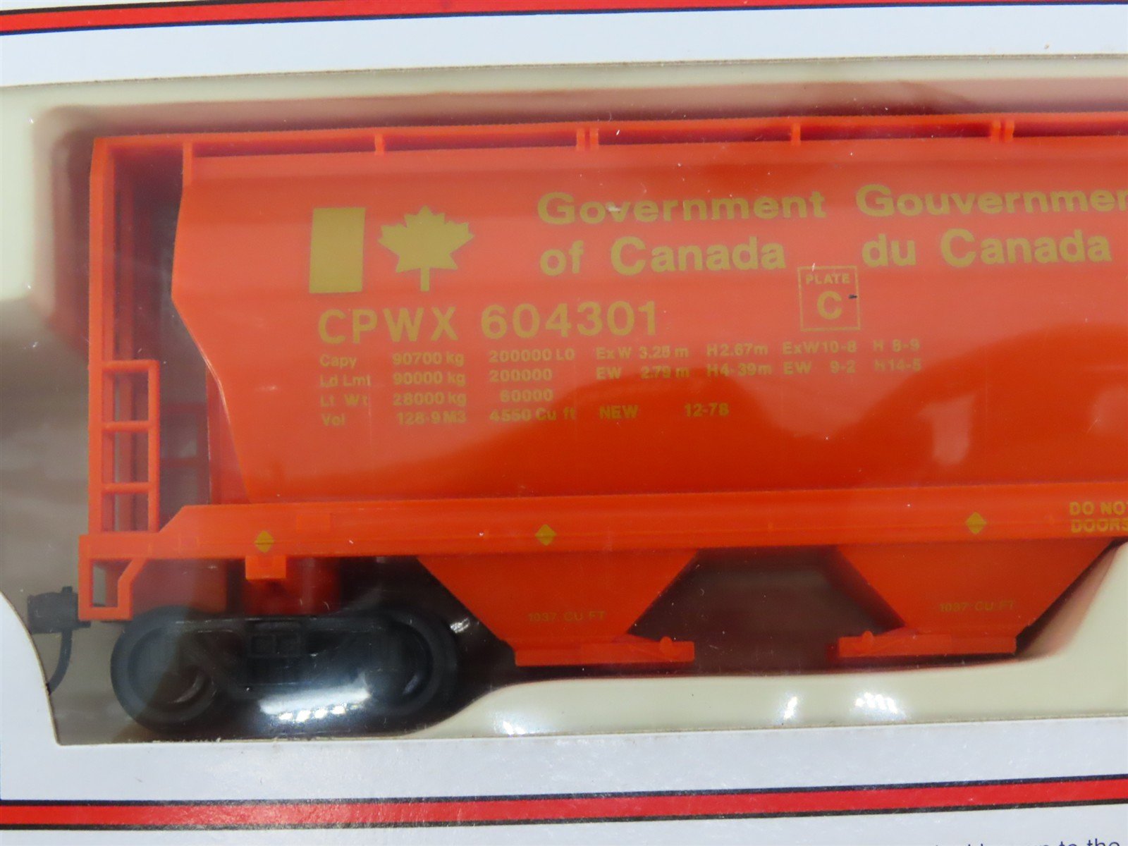 LOT of 3 HO Scale Bachmann 76901 CPWX Government of Canada 4-Bay Hoppers #604301