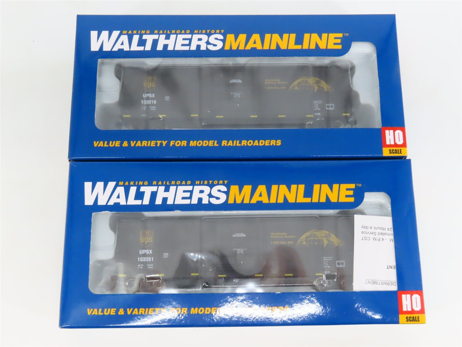 LOT of 2 HO Scale Walthers Mainline UPSX 50' Insulated Box Cars