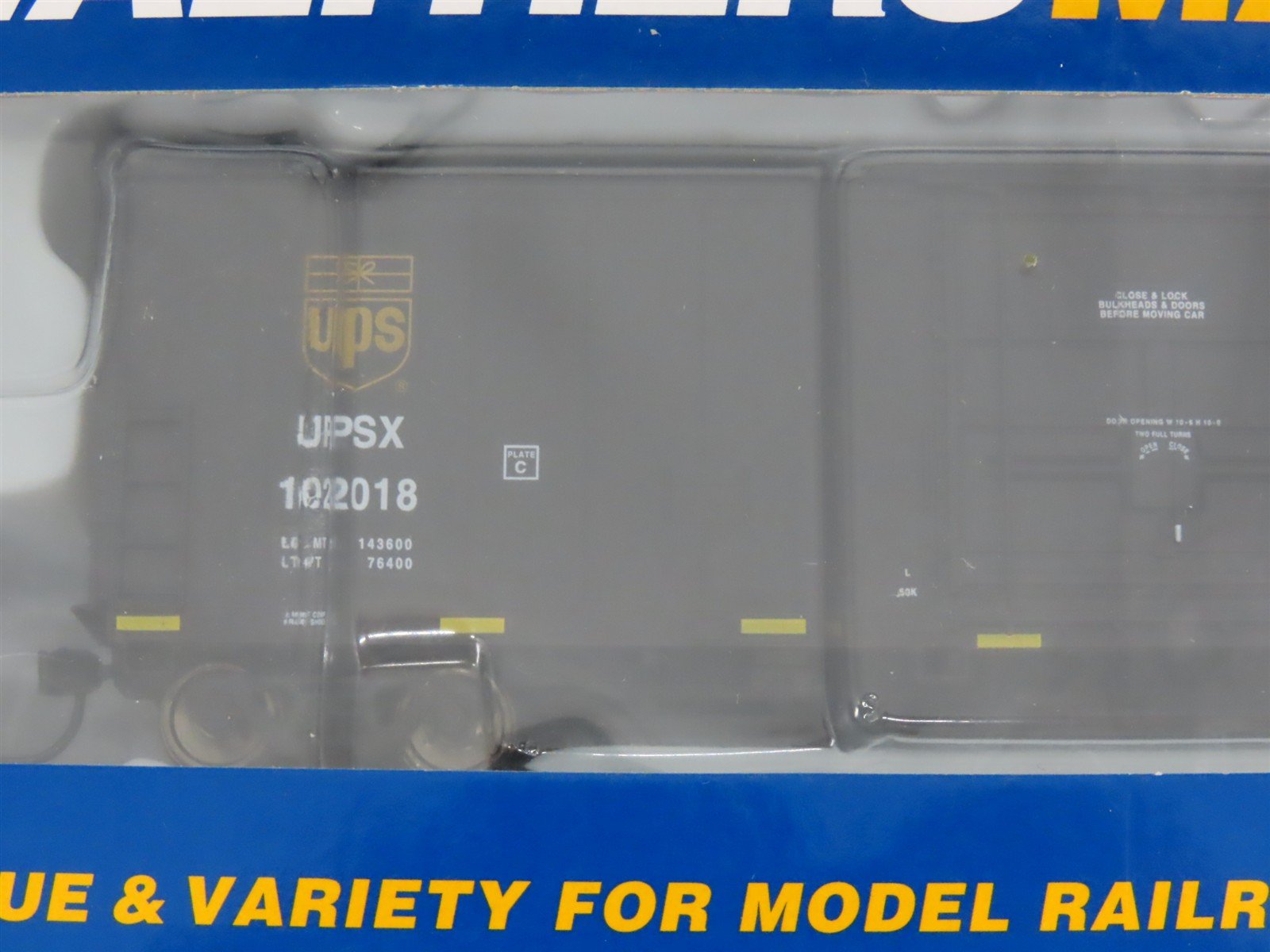 LOT of 2 HO Scale Walthers Mainline UPSX 50' Insulated Box Cars