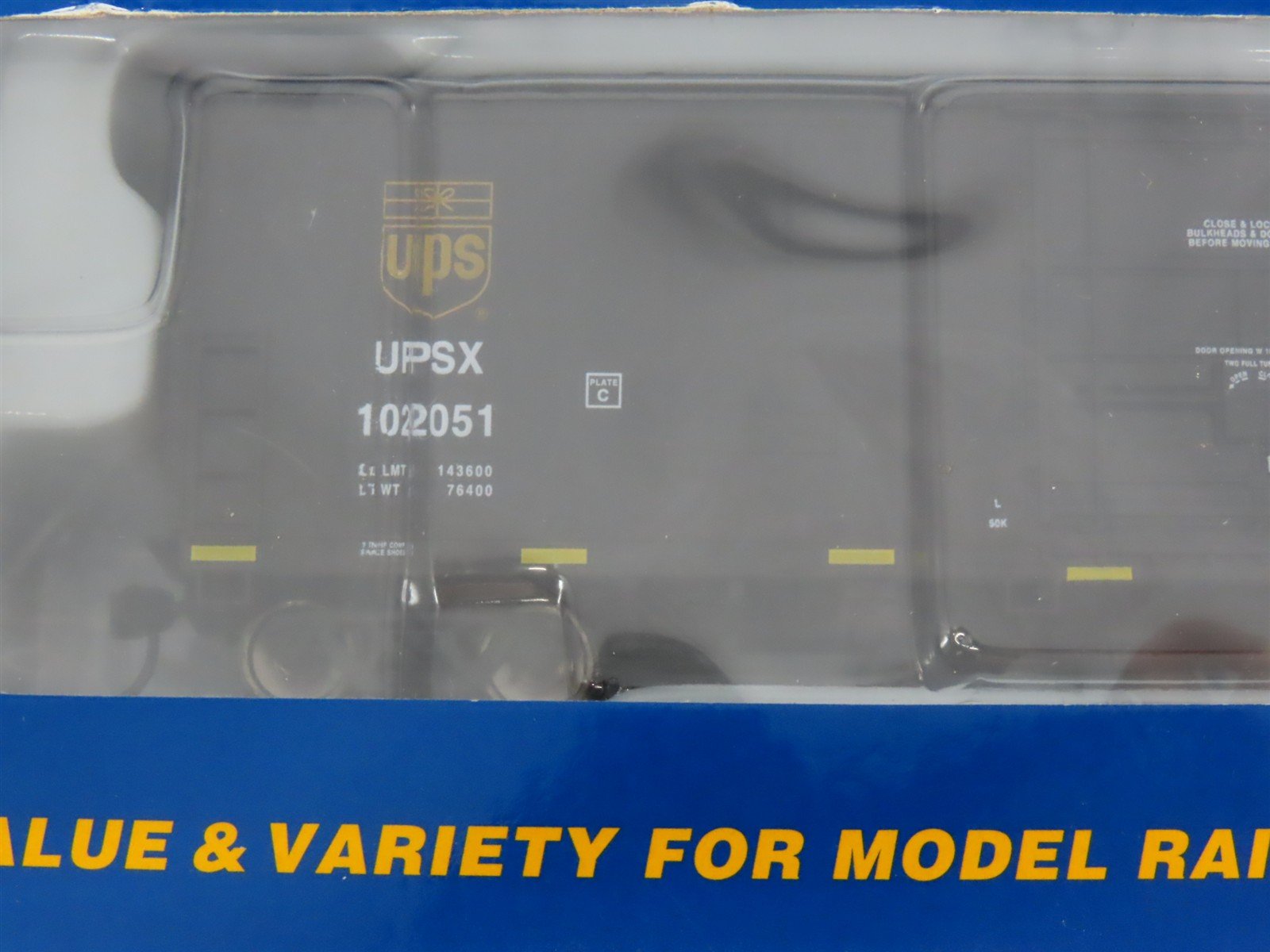 LOT of 2 HO Scale Walthers Mainline UPSX 50' Insulated Box Cars