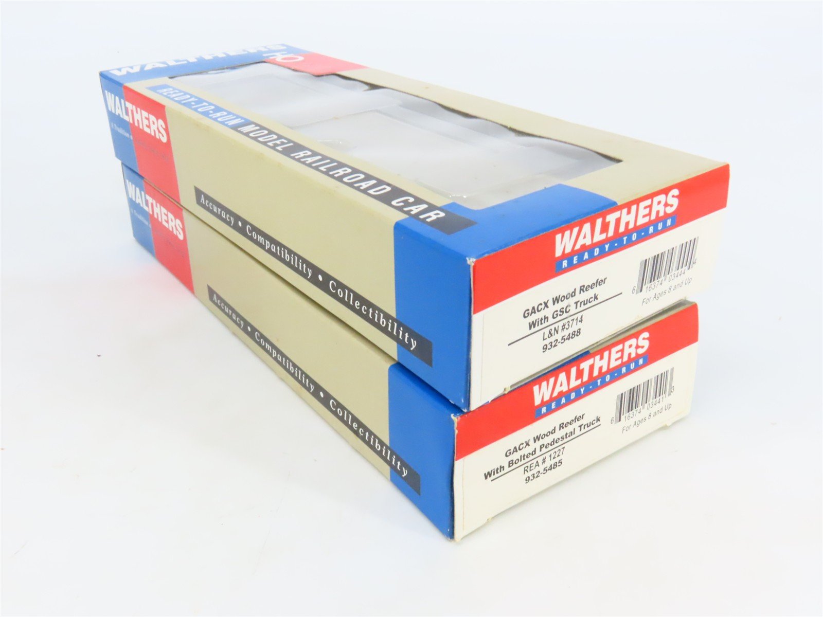 LOT of 2 HO Scale Walthers REX Railway Express Agency Wood Reefers