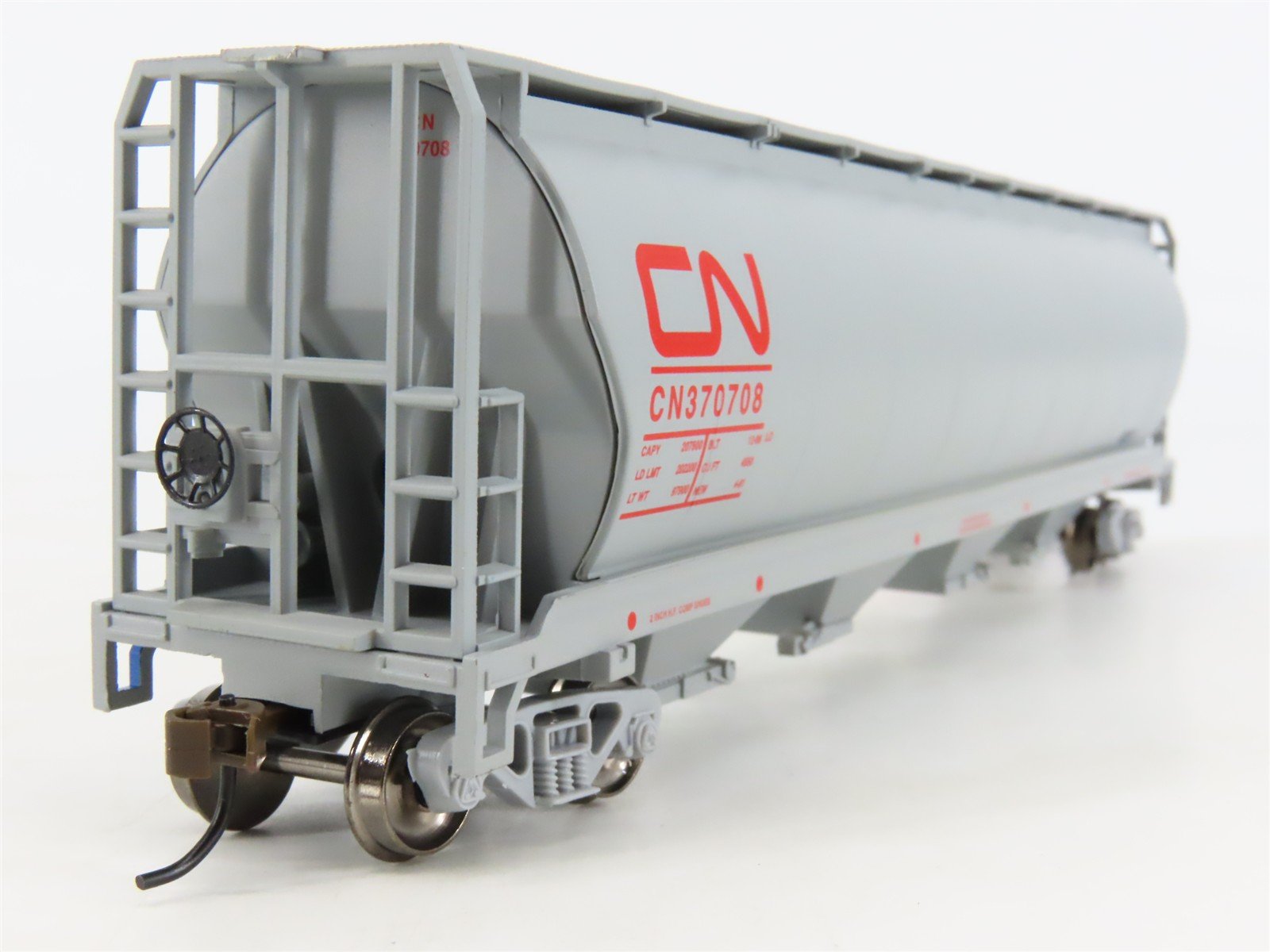 LOT of 2 HO Bachmann Silver Series 19133 CN Canadian National Hoppers #370708