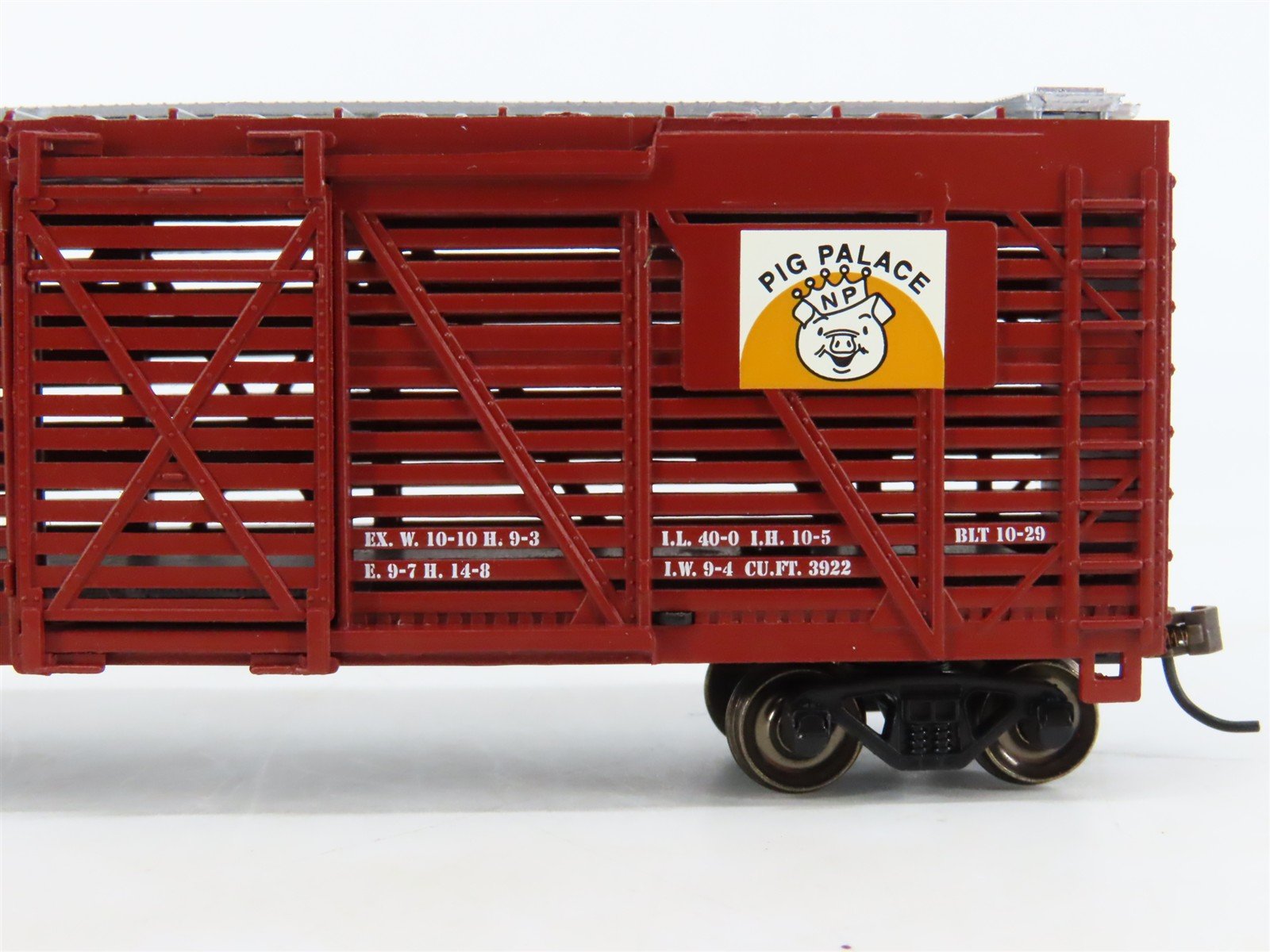 HO Scale Bachmann Silver Series 18535 NP Northern Pacific 40' Stock Car #84142
